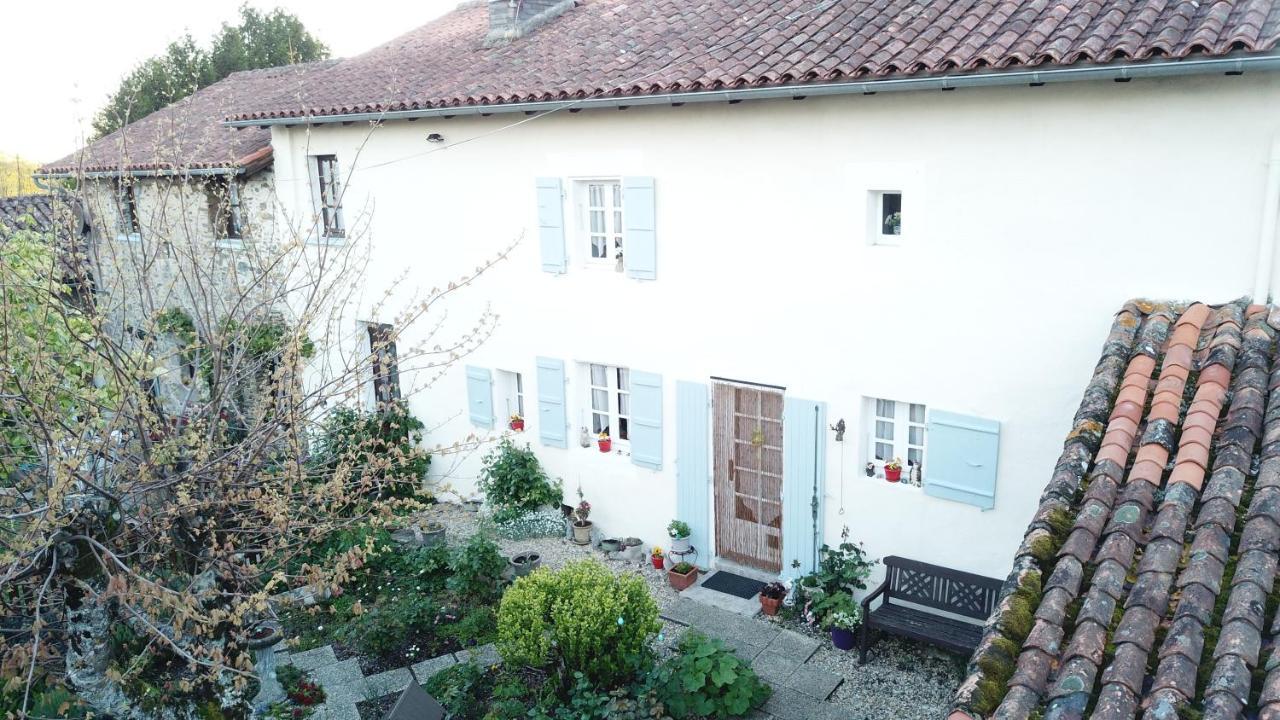 La Maison Des Fleurs Montembœuf エクステリア 写真