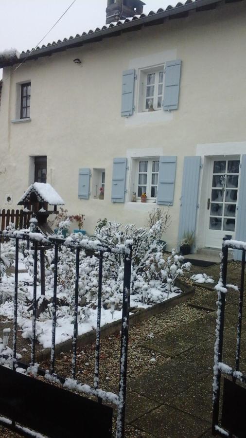 La Maison Des Fleurs Montembœuf エクステリア 写真