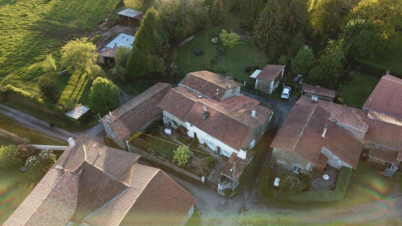 La Maison Des Fleurs Montembœuf エクステリア 写真