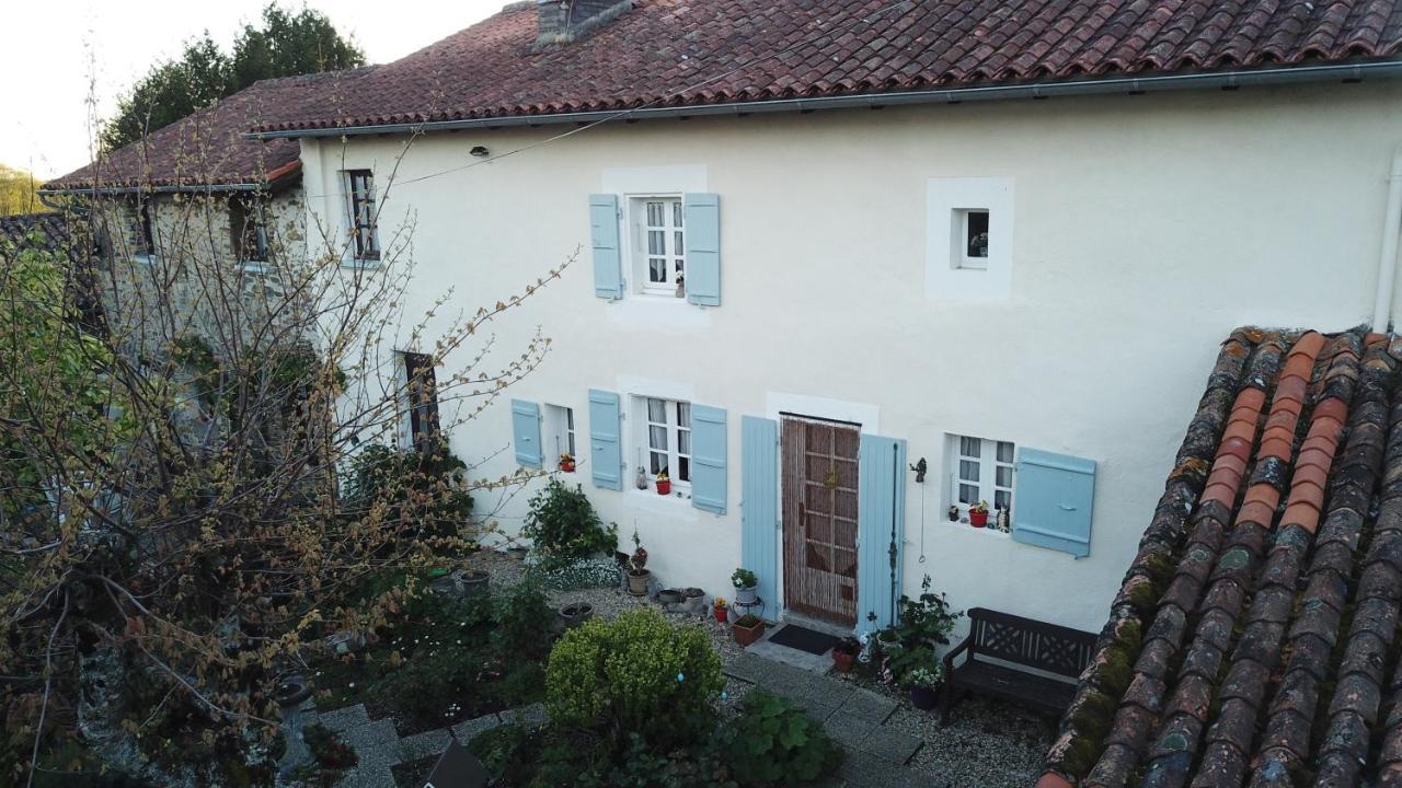 La Maison Des Fleurs Montembœuf エクステリア 写真